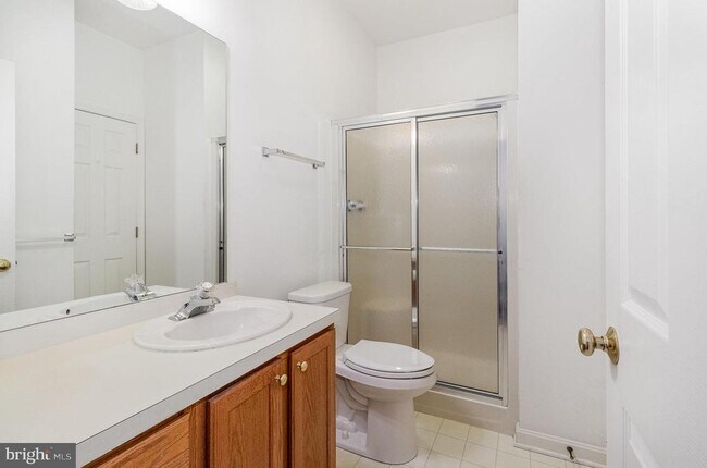 Building Photo - 660 Springhouse Ln