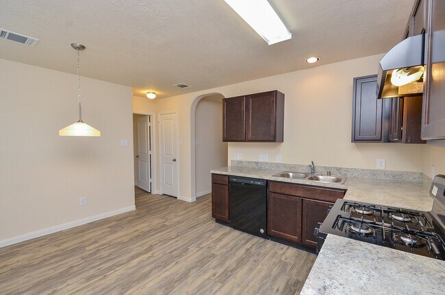 Building Photo - 24226 Ravenna Oaks Ct