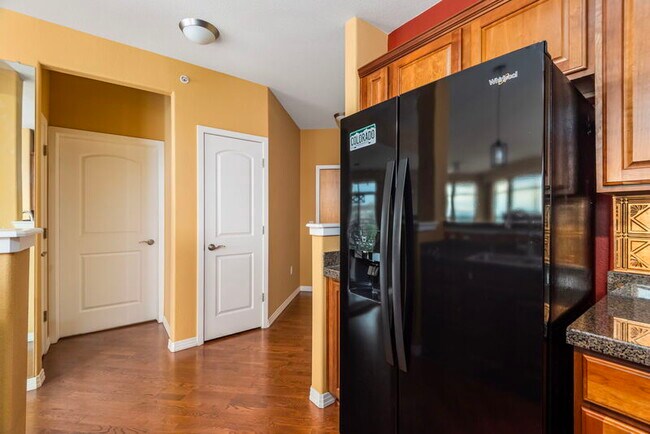 Building Photo - 10176 Park Meadows Dr