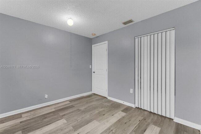 Building Photo - 608 SW 76th Terrace