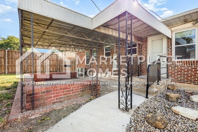 Building Photo - 9308 Lindaro Ln