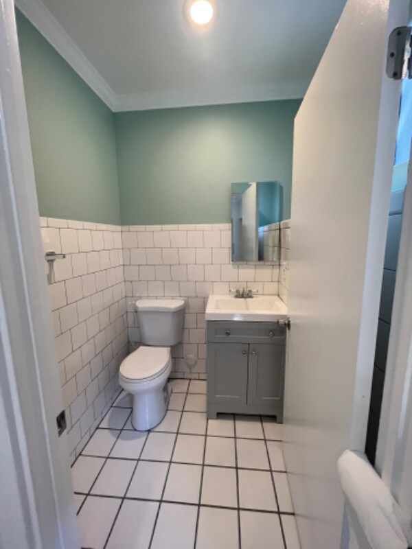 Building Photo - 1072 Laguna Ave