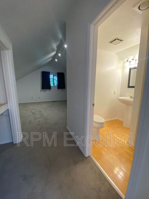 Building Photo - 32229 2nd Ave SW