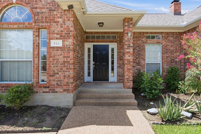 Building Photo - 905 Winged Foot Dr