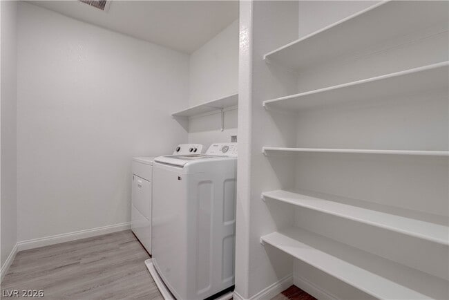 Building Photo - 9938 S Ullom Dr