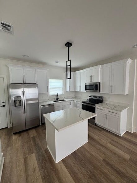 Building Photo - 103 Highpoint Dr