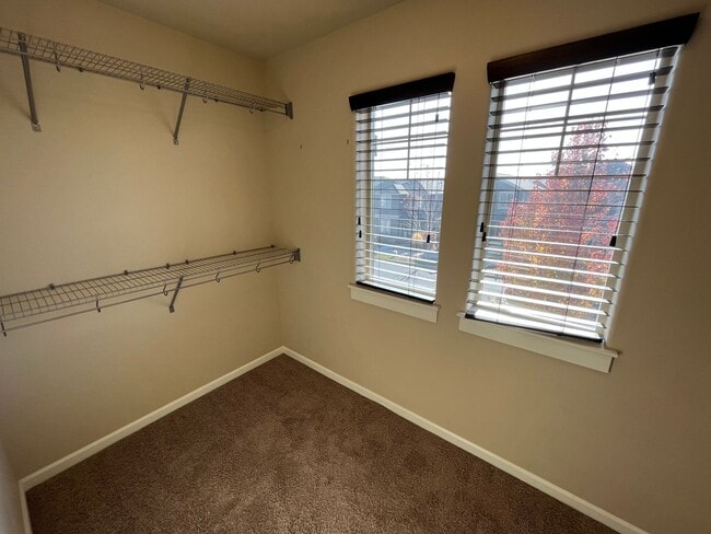 Building Photo - 3 Bed/2.5 Bath Single Family Home in NE Bend - McCall Landing