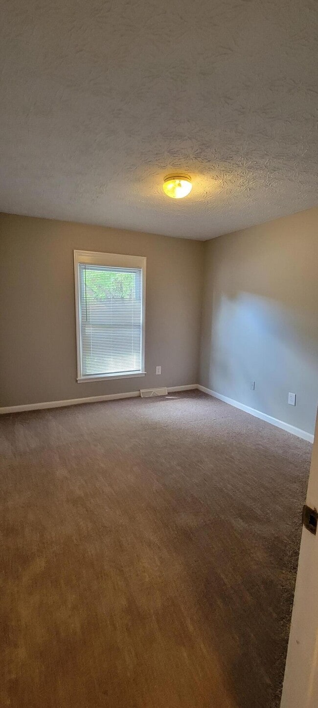 Building Photo - 909 Gregory Way