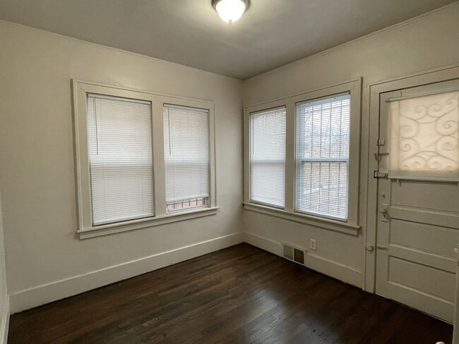 Building Photo - 3277 Calvert Ave