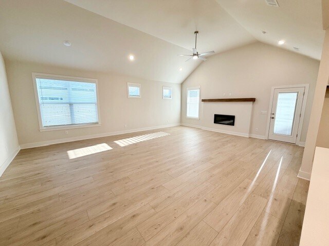 Building Photo - 416 S Calico Ave