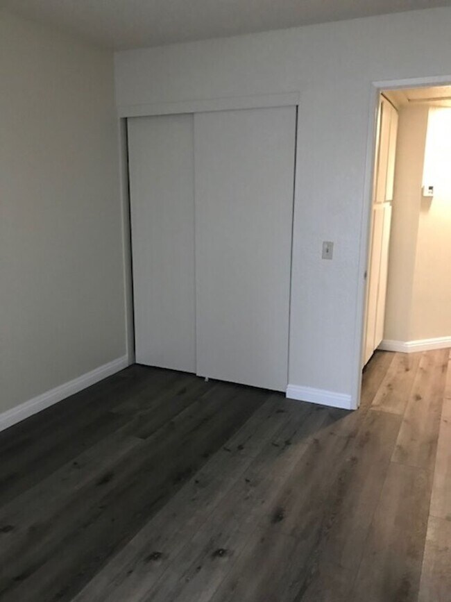Building Photo - Rancho Meadows