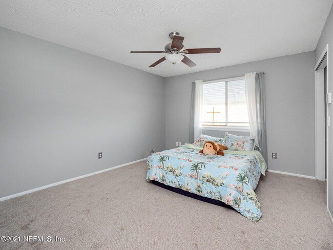 Building Photo - 744 Aquatic Dr