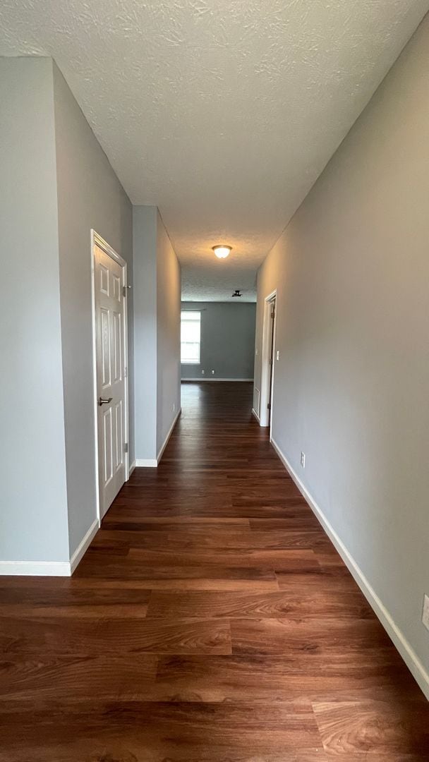 Building Photo - LEXINGTON FARMS...3 Bedroom 2 Bath