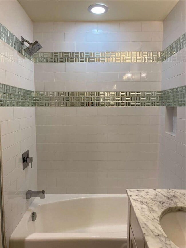 Building Photo - 2731 Hilo Ct