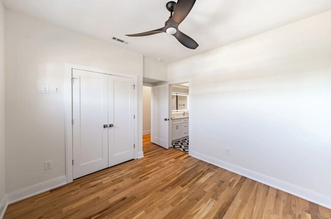 Building Photo - 2805 Torbett St