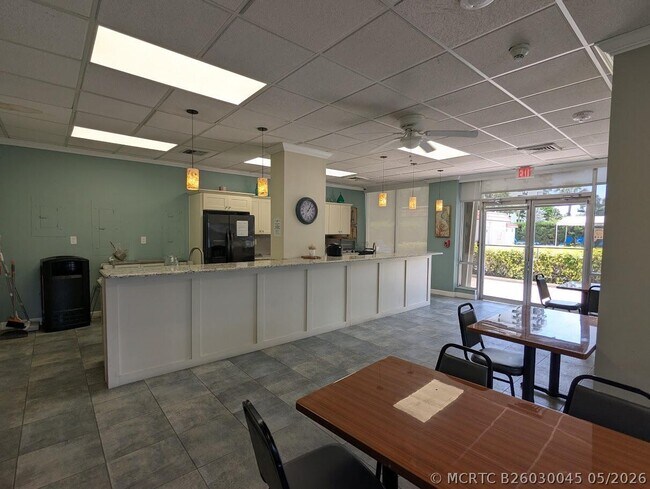 Building Photo - 2121 N Ocean Blvd
