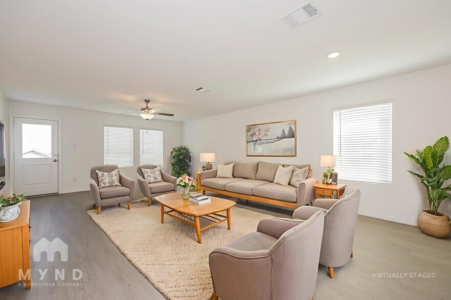 Building Photo - 2705 Mistwood Dr