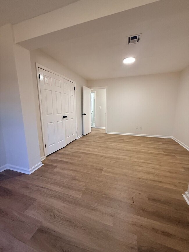 Building Photo - FOR RENT – Newly Remodeled 4 Bedroom / 2 Bath Home