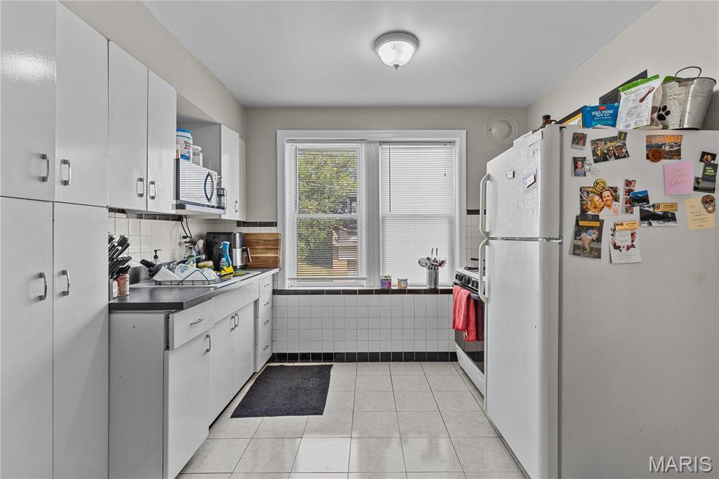 Building Photo - 3317 Lawn Ave