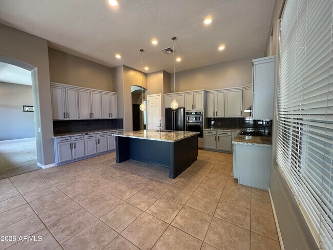 Building Photo - 3172 E Birchwood Pl
