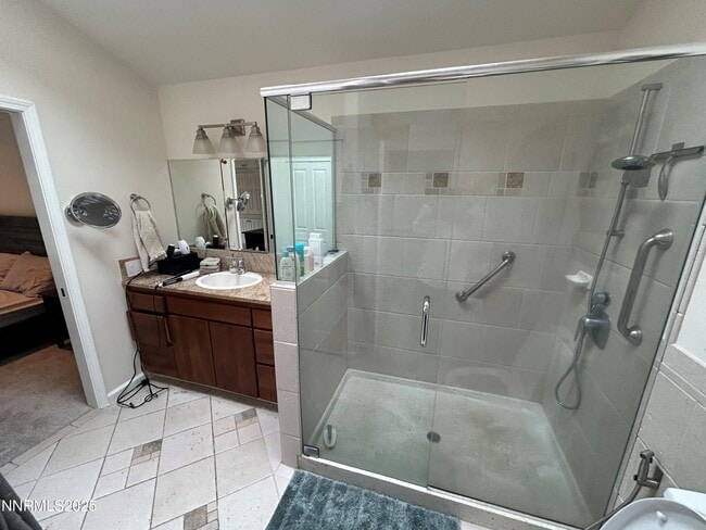 Building Photo - 655 E Riverview Cir