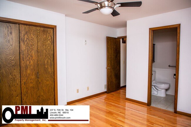 Building Photo - 3 Bedroom and 2 bathroom House for rent