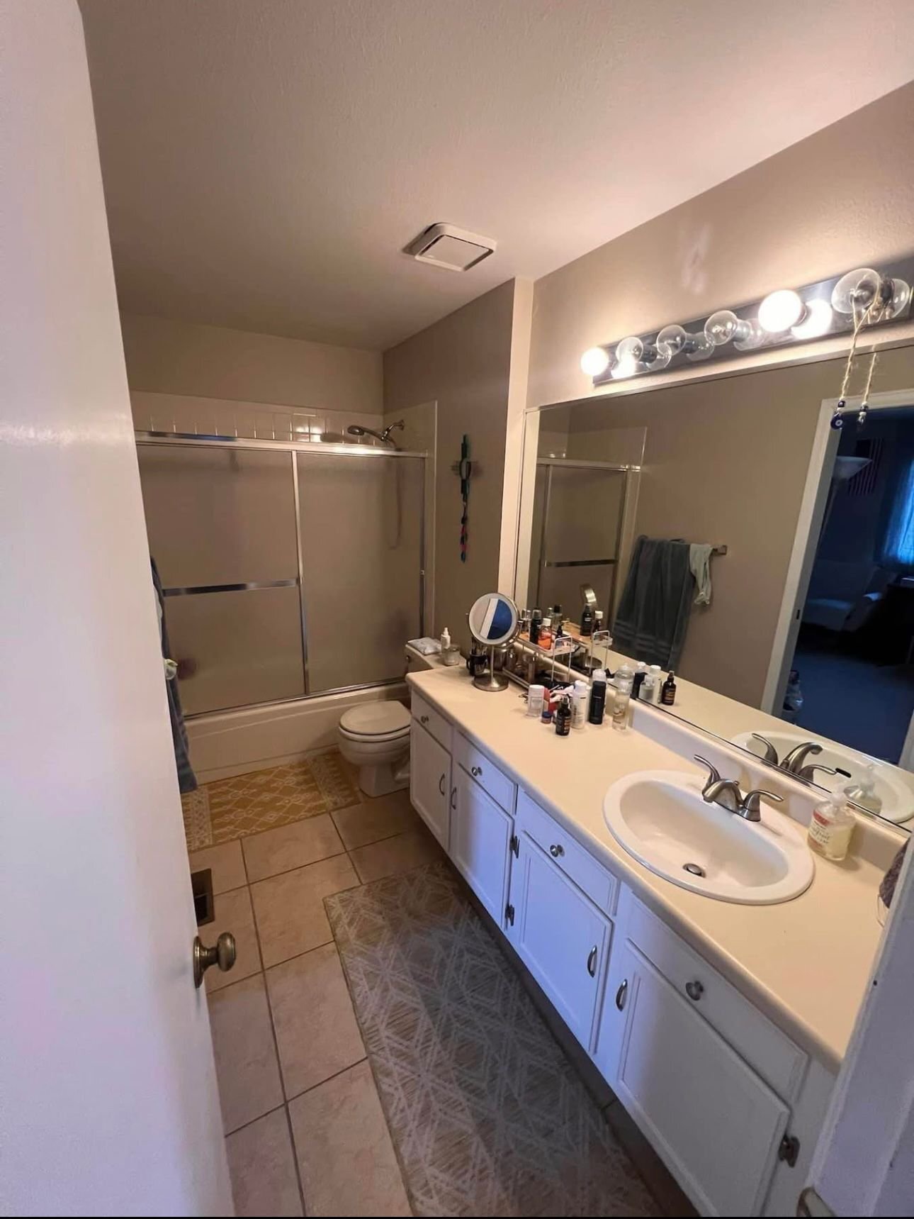 Building Photo - 3400 W 104th Pl