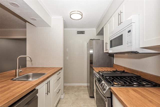 Building Photo - 3750 Vitruvian Way