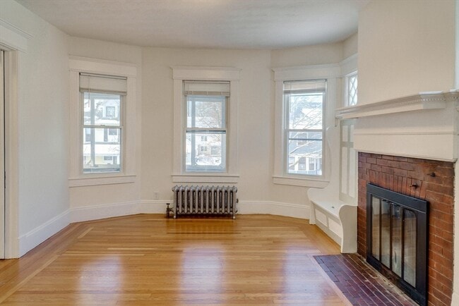 Building Photo - 31 Firglade Ave