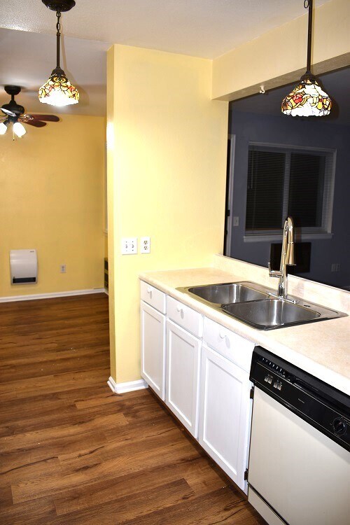 Building Photo - 14896 E 2nd Ave