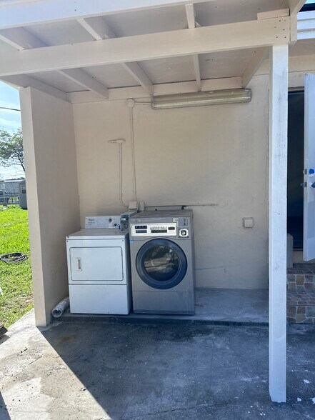 Building Photo - 3339 NW 33rd St