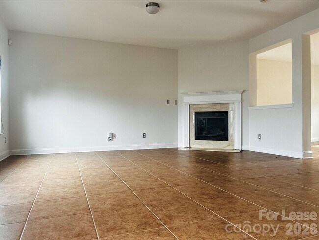 Building Photo - 12918 Tahoe Dr