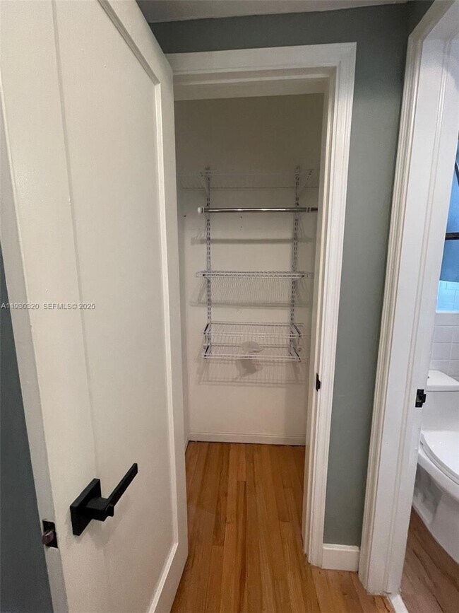 Building Photo - 9140 NE 8th Ave