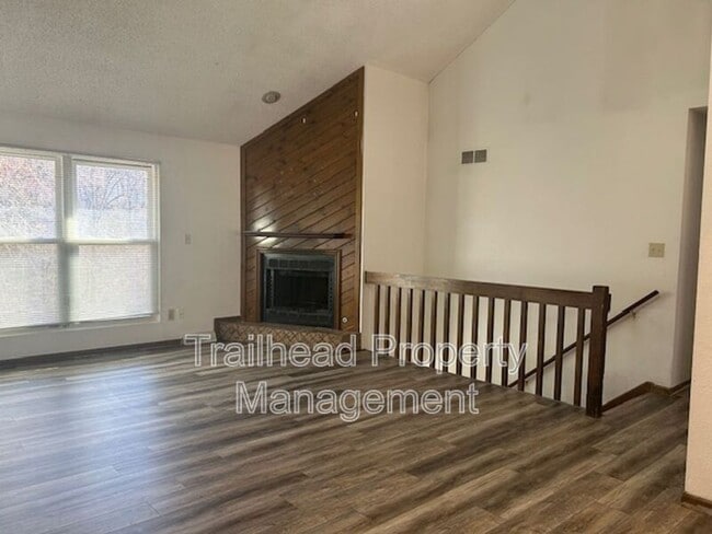 Building Photo - 8307 Woodson Dr