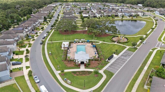 Building Photo - 2880 E Lake Pointe Dr