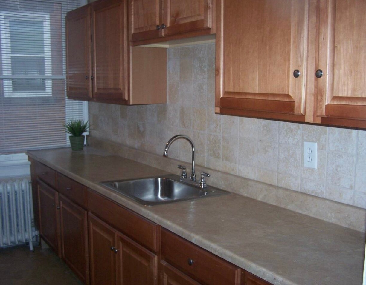 Building Photo - 1132 N Negley Ave