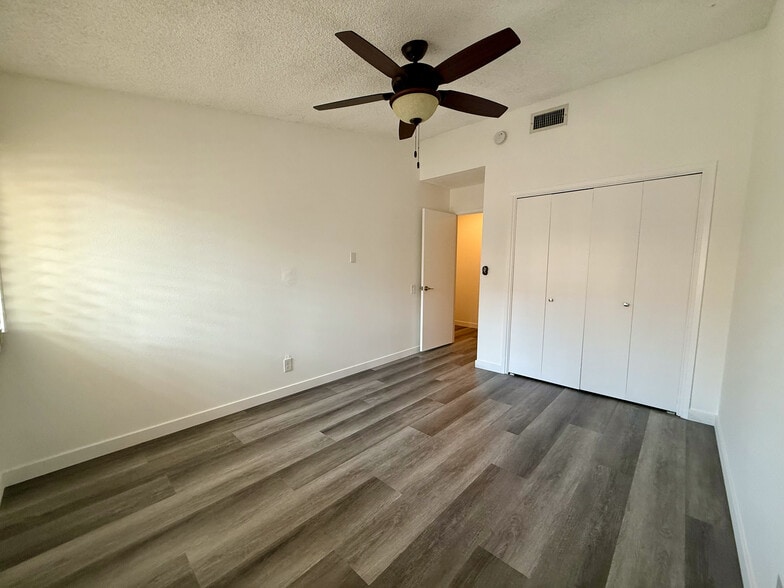 Bedroom 3 - 3500 W Manchester Blvd