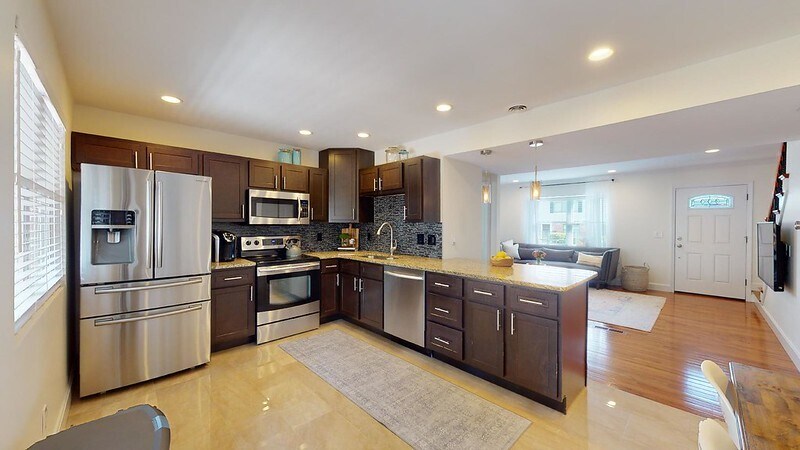 Building Photo - 2548 Grayland Walk