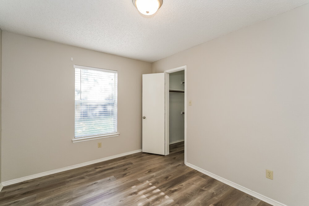Building Photo - 7900 Flowertree Ct