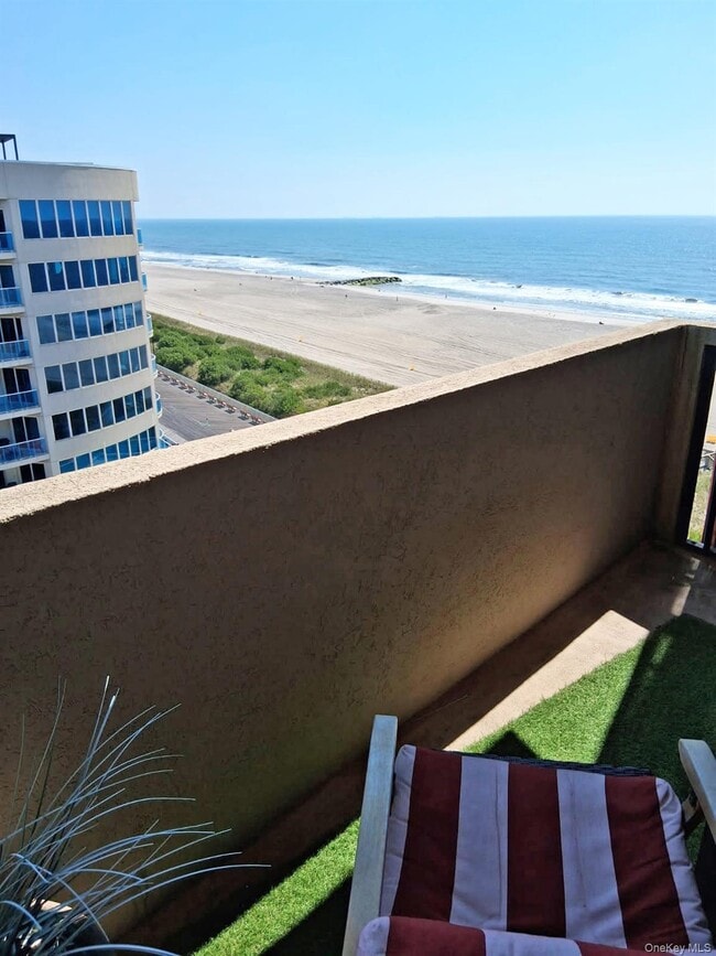 Primary Photo - 360 Shore Rd