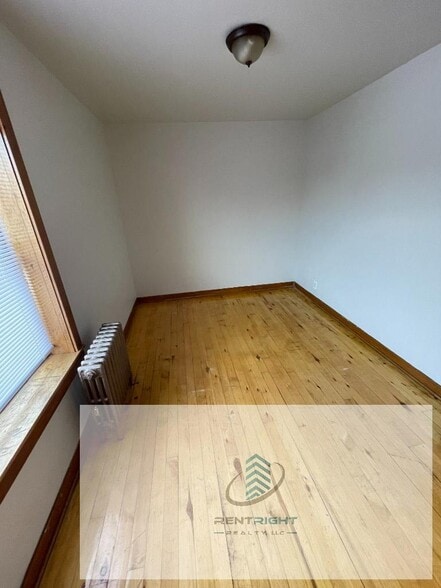 Building Photo - 5039 N Springfield Ave