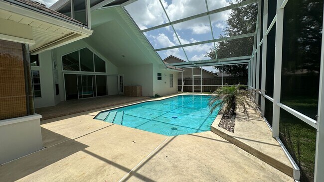 Building Photo - 935 Shriver Cir