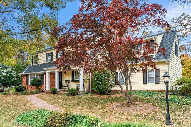 Building Photo - Updated Colonial Home in Westgage Neighbor...