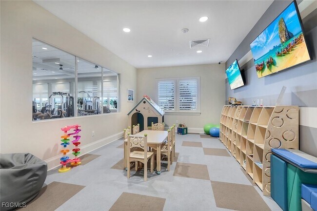 Building Photo - 14223 Pine Lodge Ln