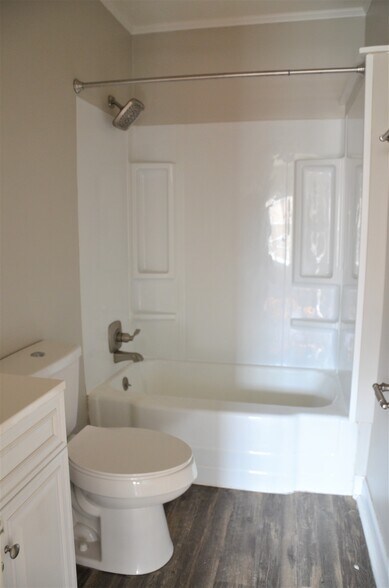 Building Photo - 65 E William St