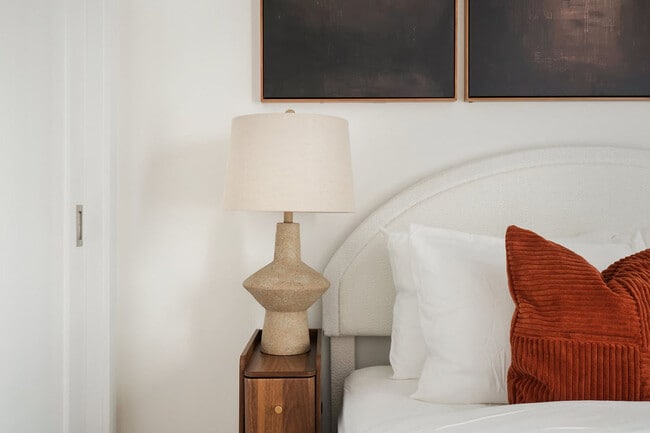 Building Photo - 335 E 22nd St