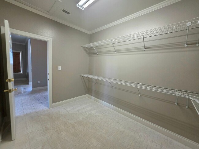 Building Photo - Waterfront 4/2 in Terry Cove with pool and boat dock