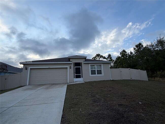 Building Photo - 383 Hanford Rd SW