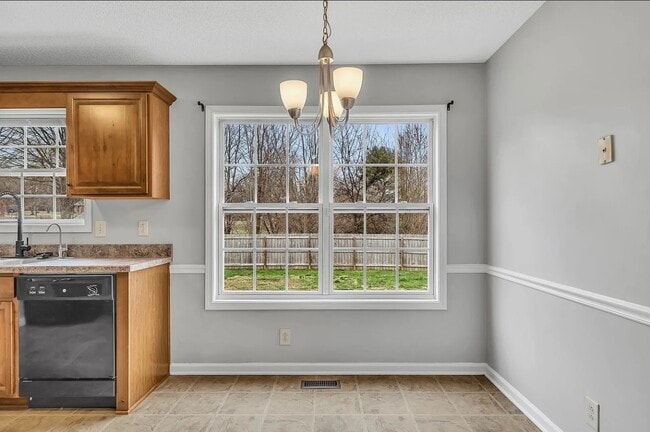 Building Photo - 3423 Queensbury Rd