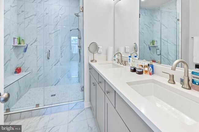 Building Photo - 468 Altezza Dr NE